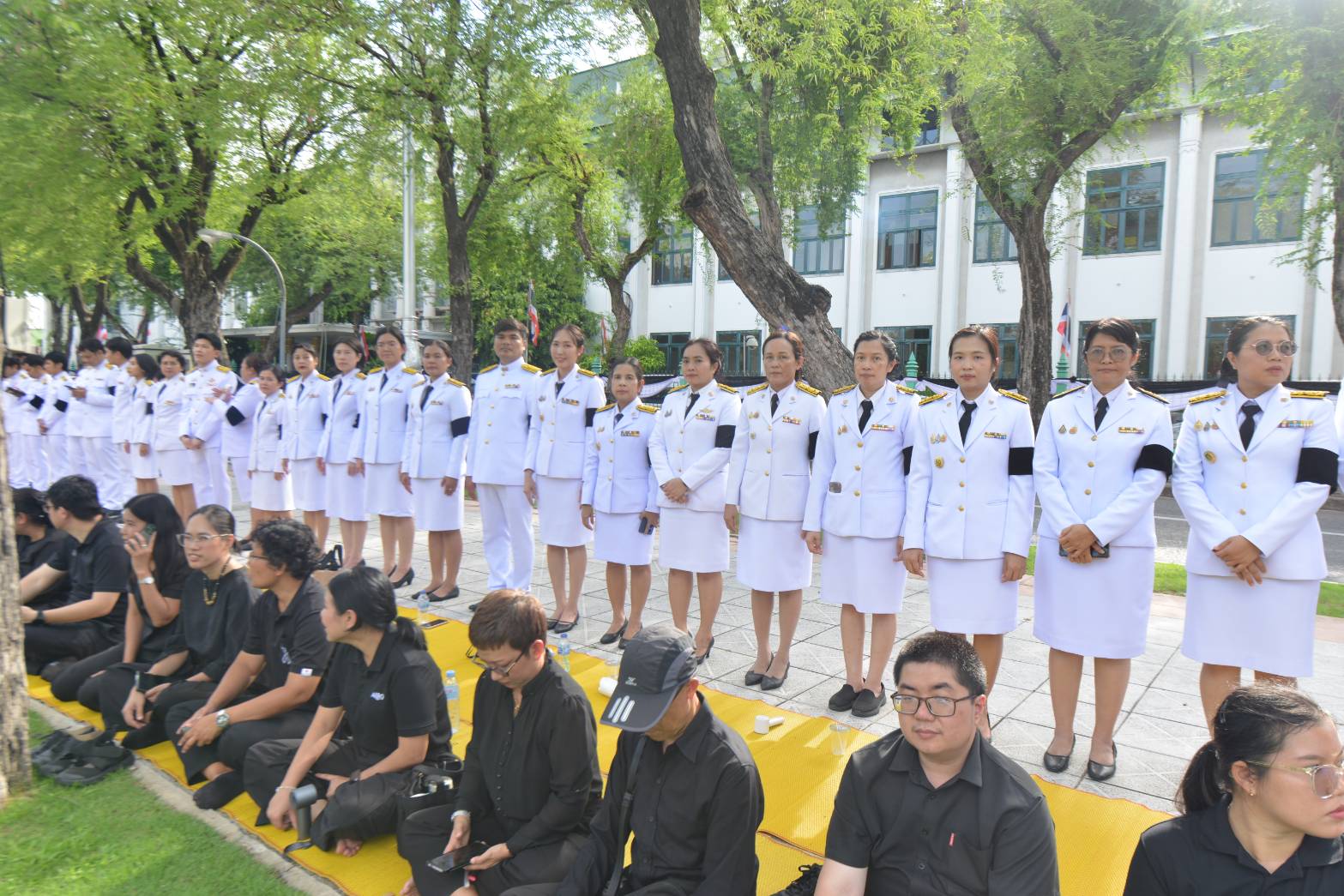 title - ส.ป.ก. ร่วมเข้าเฝ้าฯ และน้อมส่งเสด็จในการเคลื่อนขบวนอัญเชิญพระศพ สมเด็จพระเจ้าลูกเธอเจ้าฟ้าพัชรกิติยาภา นเรนทิราเทพยวดี กรมหลวงราชสาริณีสิริพัชร มหาวัชรราชธิดา สู่พระบรมมหาราชวัง